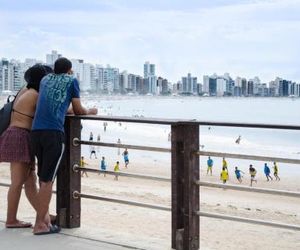 MELHOR AVALIACAO - AR SPLIT nos Quartos - Internet de 200 megas - Netflix - Churrasqueira - Rede para Descanso - 8 pessoas com muito CONFORTO Guarapari Brazil