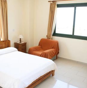 NearBy Hotel