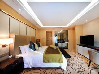 Фото отеля Days Hotel Wenyi Anhui