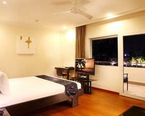 NearBy Hotel