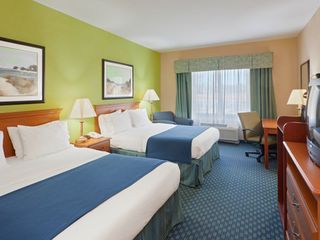 Фото отеля Holiday Inn Express Hotel & Suites Salisbury - Delmar, an IHG Hotel