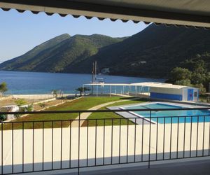 Menes Hotel Vlicho Greece