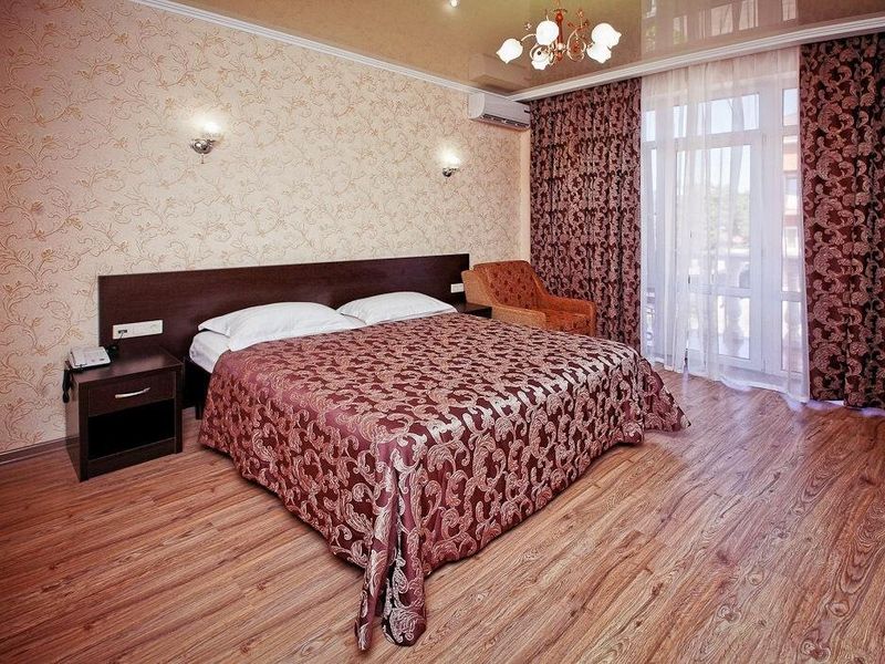 Hotel Photo 1