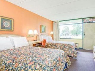 Hotel pic Red Roof Inn Kenly - I-95