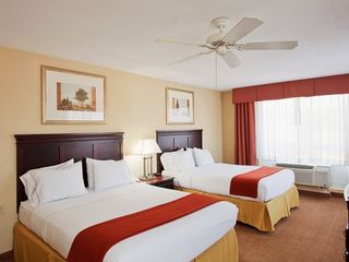 Фото отеля Holiday Inn Express Hotel & Suites Lucedale, an IHG Hotel