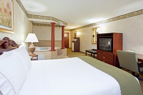 Photo of Holiday Inn Express Hotel & Suites Youngstown - North Lima/Boardman, an IHG Hotel
