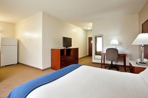 Photo of Holiday Inn Express and Suites Three Rivers, an IHG Hotel