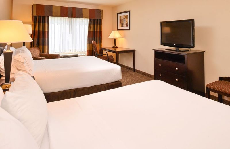 Holiday Inn Express and Suites Wheeling, an IHG Hotel