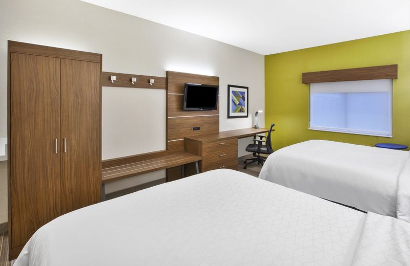 Holiday Inn Express Rochester-Victor, an IHG Hotel