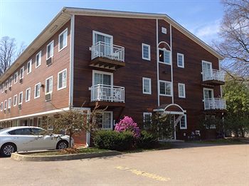 Photo of Handys Extended Stay Suites Colchester