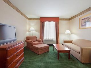 Фото отеля Holiday Inn Express Great Barrington, an IHG Hotel