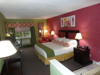 Фото отеля Holiday Inn Express Stony Brook-Long Island, an IHG Hotel