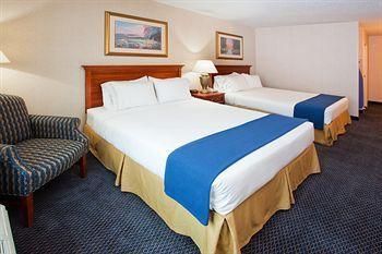 Photo of Holiday Inn Express Hotel & Suites Grand Rapids-North, an IHG Hotel
