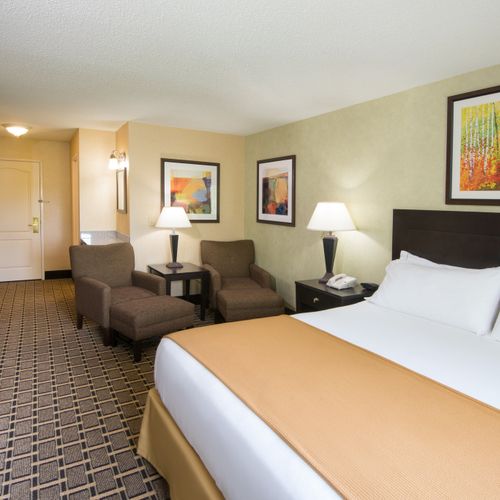 Photo of Holiday Inn Express & Suites - Sharon-Hermitage, an IHG Hotel