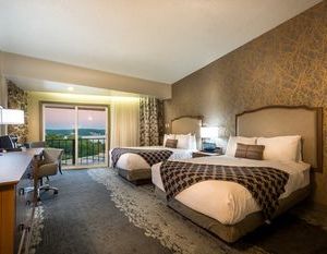 Lodge of Four Seasons Golf Resort, Marina & Spa Lake Of The Ozarks United States