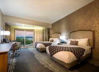 Фото отеля Lodge of Four Seasons Golf Resort, Marina & Spa