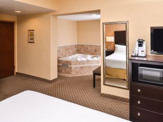 Hotel pic Holiday Inn Express Lewisburg - New Columbia, an IHG Hotel