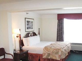 Фото отеля La Quinta Inn & Suites by Wyndham Omaha Airport Downtown