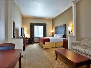 Фото отеля Holiday Inn Express & Suites Deer Park, an IHG Hotel