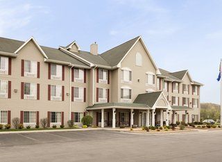 Фото отеля Country Inn & Suites by Radisson, West Bend, WI