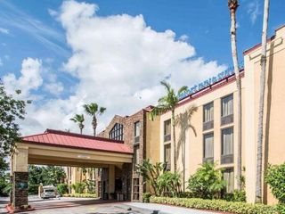 Фото отеля Comfort Inn & Suites - Lantana - West Palm Beach South