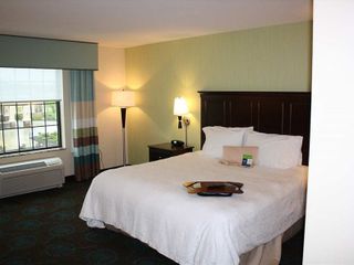 Фото отеля Hampton Inn and Suites St. Cloud
