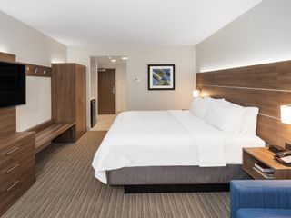 Hotel pic Holiday Inn Express Hotel & Suites Providence-Woonsocket, an IHG Hotel