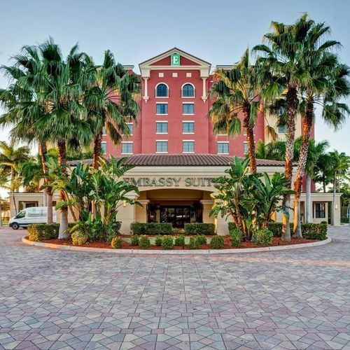 Photo of Embassy Suites Fort Myers - Estero