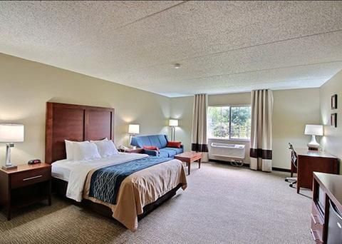 Photo of Comfort Inn & Suites Jackson - West Bend