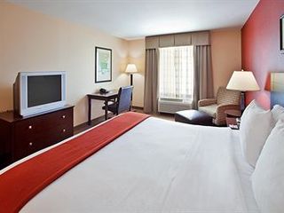 Фото отеля Holiday Inn Express & Suites East Wichita I-35 Andover, an IHG Hotel