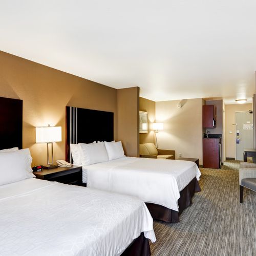 Photo of Holiday Inn Express Hotel & Suites Milwaukee-New Berlin, an IHG Hotel