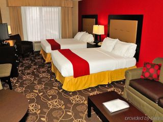 Фото отеля Holiday Inn Express Hotel & Suites Idaho Falls, an IHG Hotel