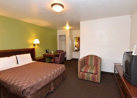 Photo of Rodeway Inn & Suites