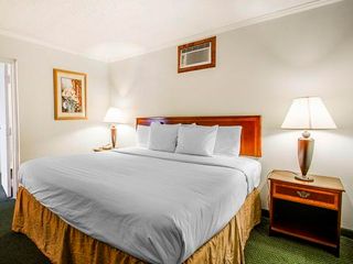 Hotel pic Clarion Inn & Suites Dothan South