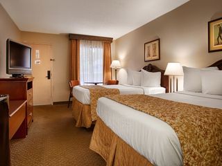 Фото отеля SureStay Plus Hotel by Best Western Southern Pines Pinehurst