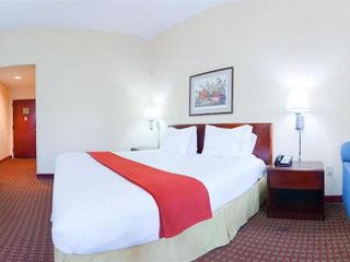Фото отеля Holiday Inn Express Greenville, an IHG Hotel