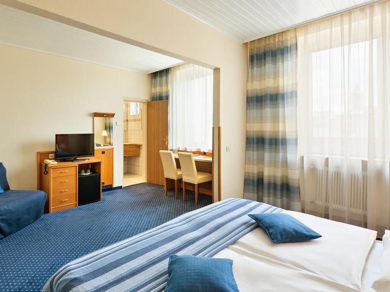 Hotel Photo 1