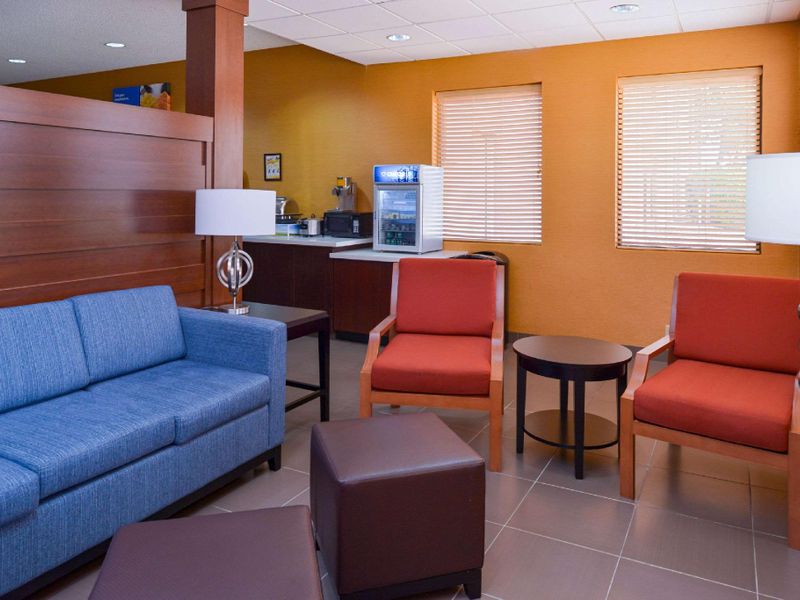Hotel Photo 12
