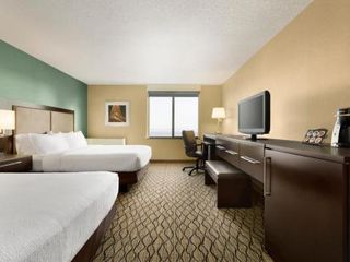 Фото отеля Holiday Inn & Suites Duluth-Downtown, an IHG Hotel