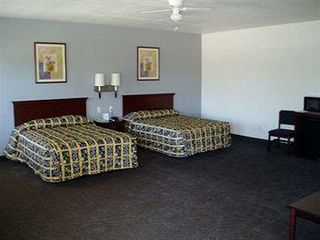 Фото отеля Texas Inn & Suites