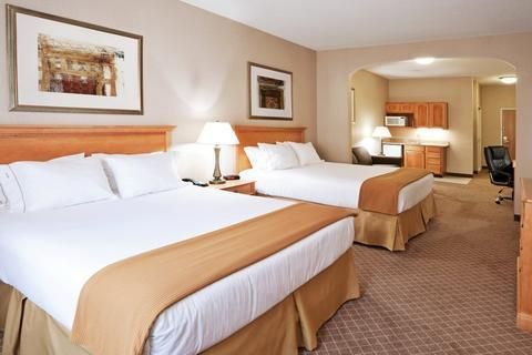Photo of Holiday Inn Express Hotel & Suites Chesterfield - Selfridge Area, an IHG Hotel