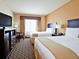 Фото отеля Holiday Inn Express & Suites Clovis, an IHG Hotel