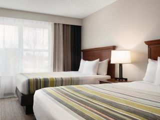 Фото отеля Country Inn & Suites by Radisson, Marinette, WI
