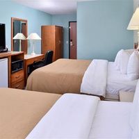 Canadas Best Value Inn & Suites