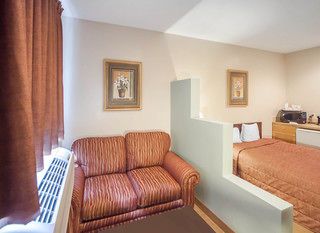 Hotel pic Travel Inn & Suites Innisfail