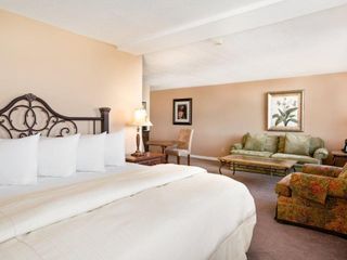 Фото отеля The Senator Hotel & Conference Center Timmins