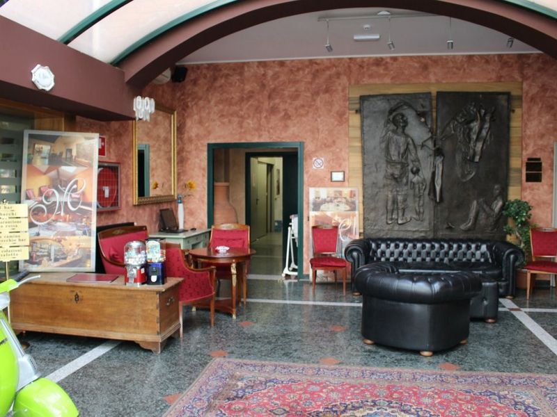 Hotel Photo 6