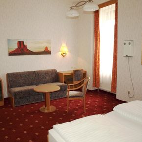 NearBy Hotel