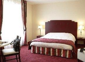 NearBy Hotel