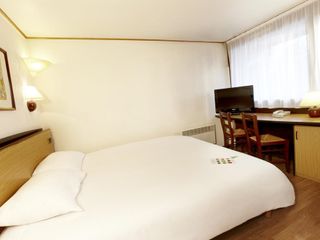 Hotel pic Kyriad Direct Le Bourget Gonesse